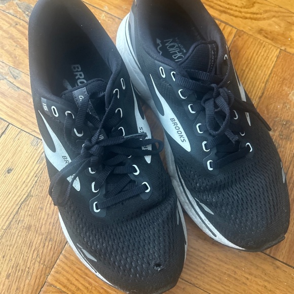 Brooks Ghost 15 Womens Shoes Running Walking 1203801B012 Black White Sneaker 8.5 - Picture 1 of 7
